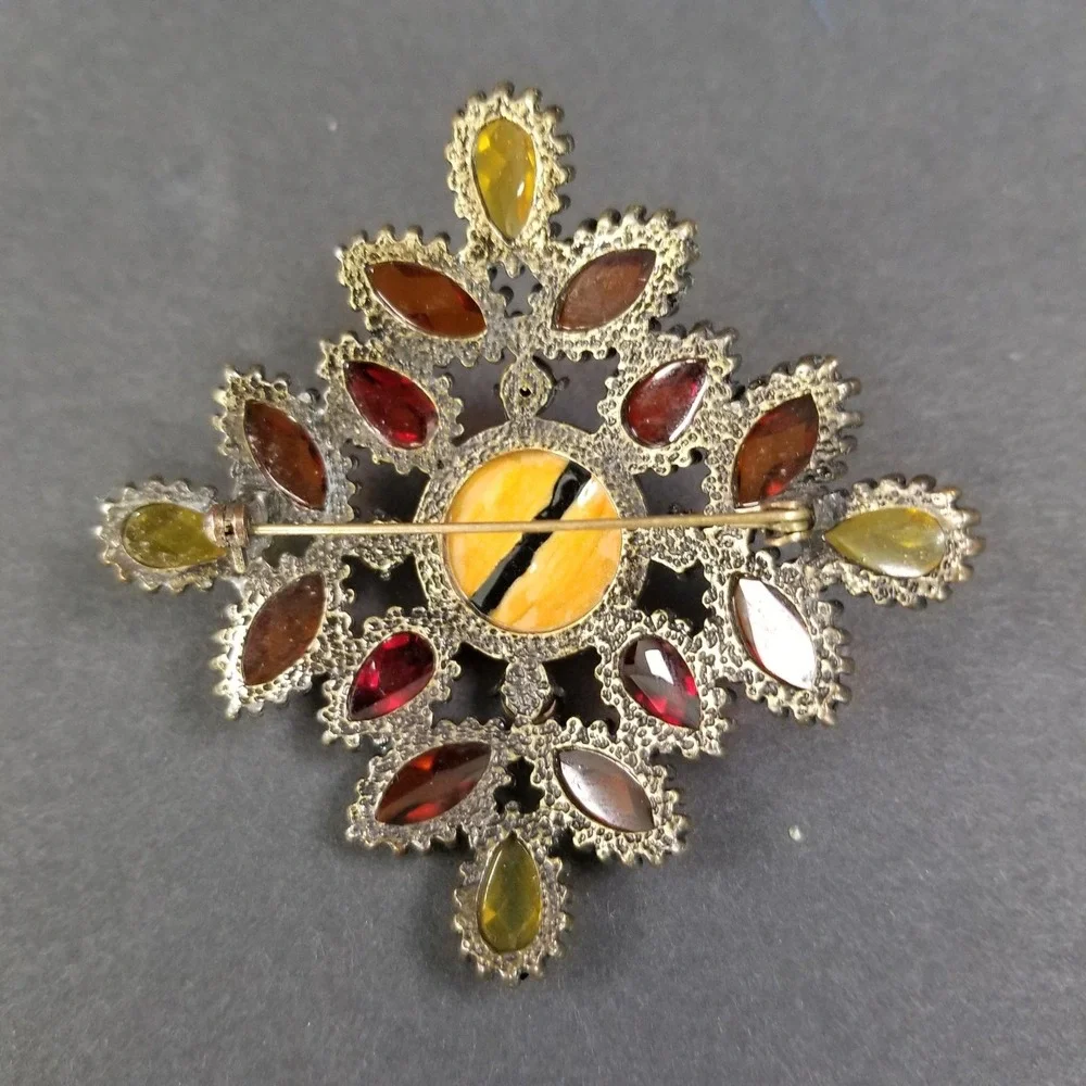 Unbranded ornate starburst